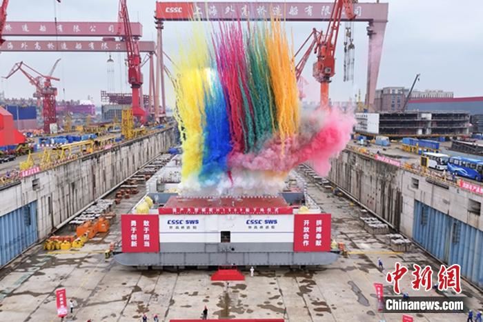 第二艘国产大型邮轮下坞搭载