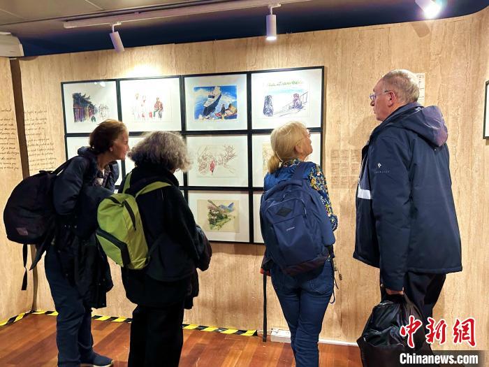 《为什么长江如此迷人》绘画与旅行日记展在巴黎启幕