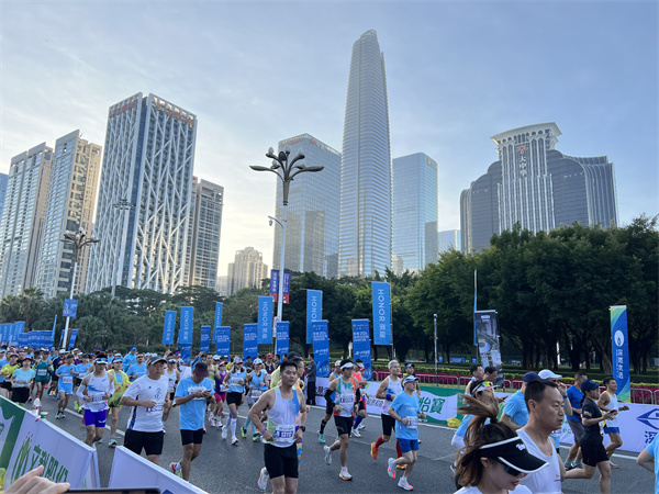 全球跑手深圳集结 尽情感受时代风貌