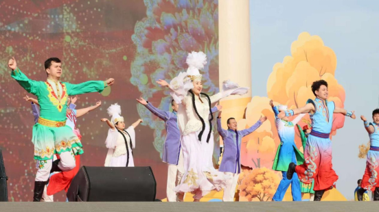 沙雅县2025年胡杨季启幕 世界最大胡杨林绽放金色魅力