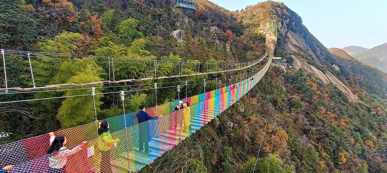 安吉高地引力：悬崖心跳与山野治愈的奇妙协奏，政府助力奏响乡村振兴曲 