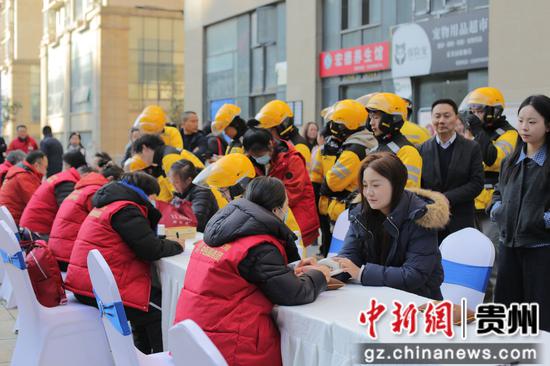 爱心组织为赫章县捐赠95万余元营养物资