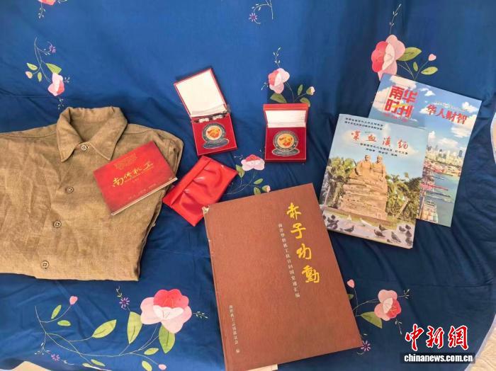 跨越世纪的红皮包 承载南侨机工家国记忆