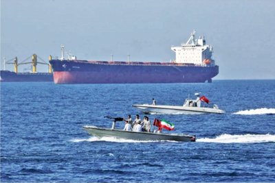 伊朗被曝将在霍尔木兹海峡举行实弹军事演习