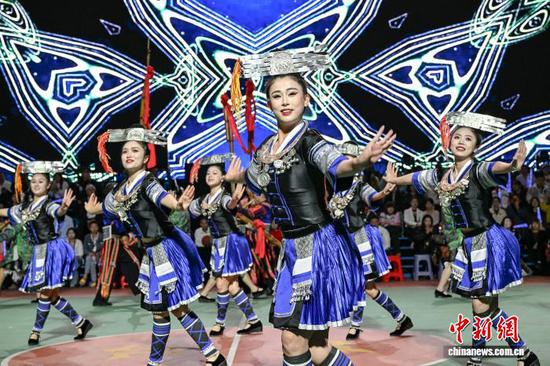 贵州台江：2026年“村BA”首场深山音乐会上演