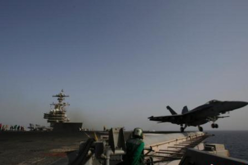 美军“布什”号航母驶近中东　特朗普称“时间在倒计时”
