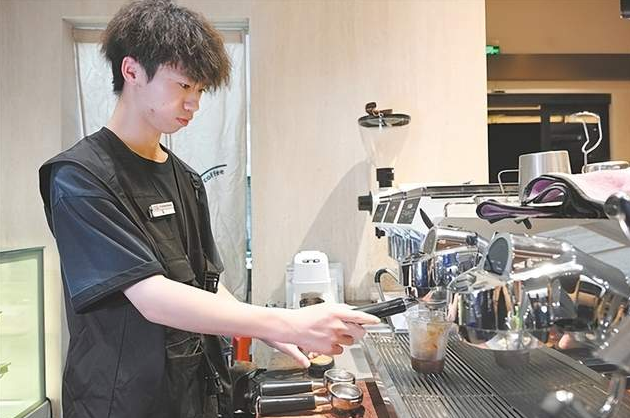 从“豆子”到“杯子” 江门打造咖啡产业全链条体系